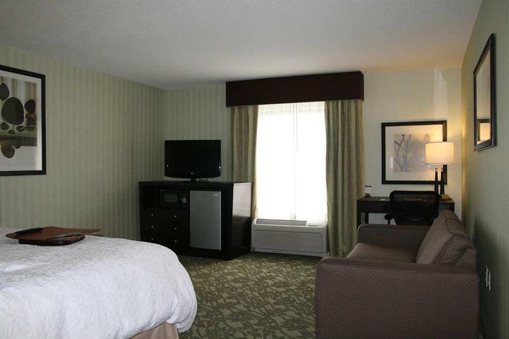 Hampton Inn Detroit Roseville Clinton Township Szoba fotó