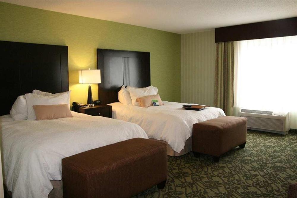 Hampton Inn Detroit Roseville Clinton Township Szoba fotó