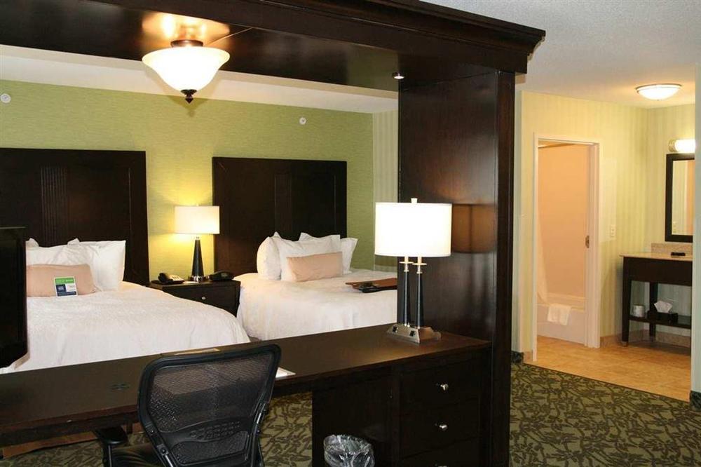 Hampton Inn Detroit Roseville Clinton Township Szoba fotó